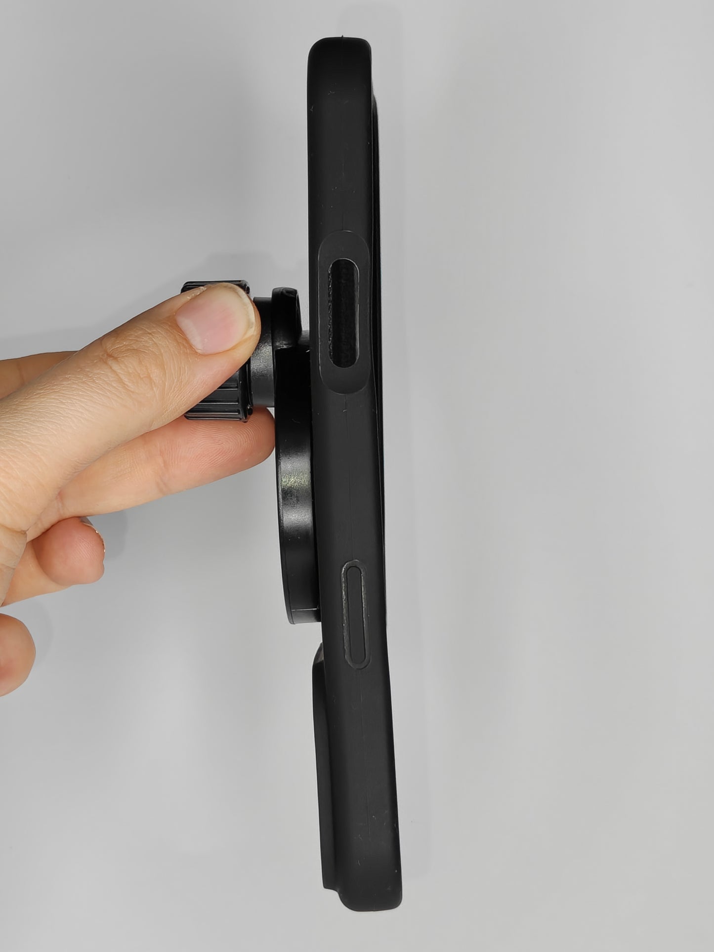 iPhone 17 Pro Max Juodas dėklas su Magsafe