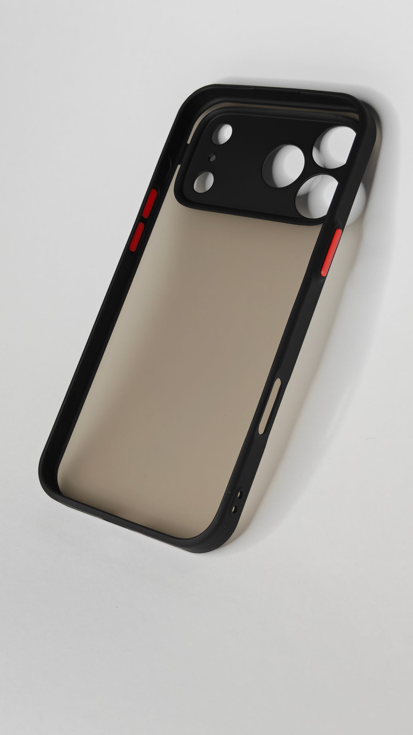 iPhone 17 Pro Max dėklas su permatoma nugarėlė